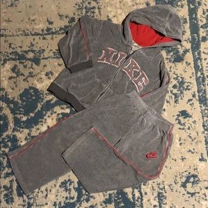 Adorable NIKE 4T marching set